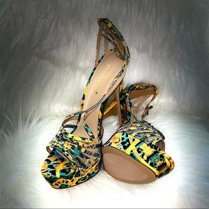 ShoeDazzle Abstract Print Platform Heels